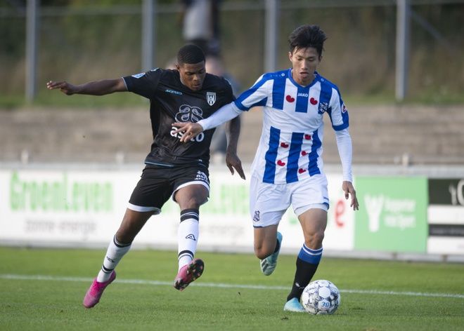 van hau da 90 phut trong tran thang dam cua doi tre heerenveen