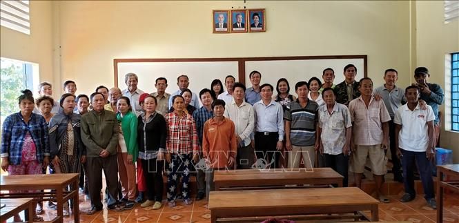 to chuc lop ho tro nguoi goc viet co nguyen vong nhap quoc tich campuchia