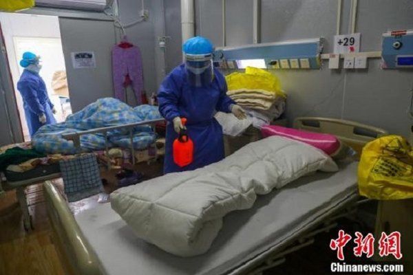 ben trong khu dieu tri covid 19 o benh vien hoa than son