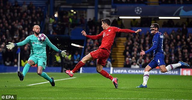 nhung khoanh khac hum xam bayern munich gieo ac mong cho chelsea