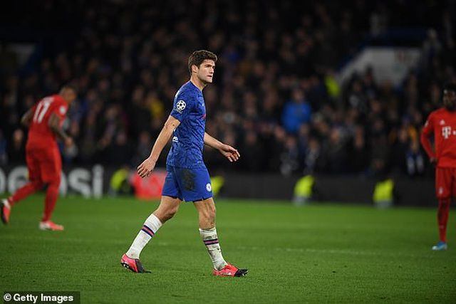 nhung khoanh khac hum xam bayern munich gieo ac mong cho chelsea