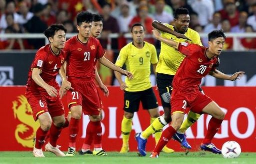 malaysia can nhac dong cua bukit jalil khi dau doi tuyen viet nam