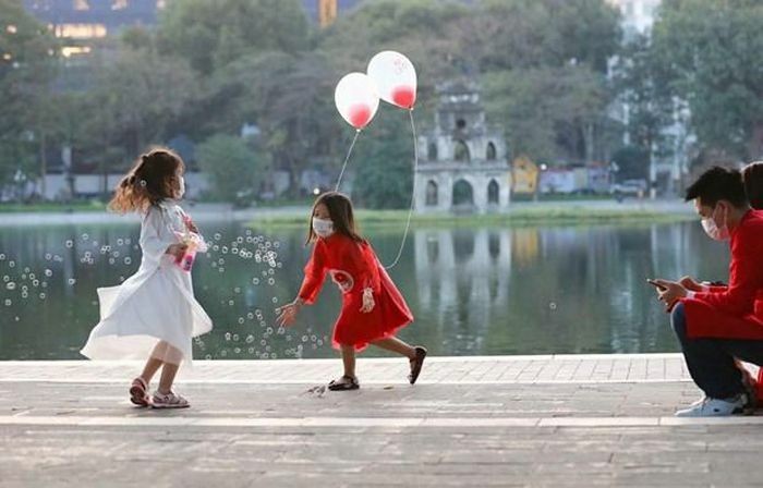 Dự báo thời tiết ngày và đêm nay (25/2): Bắc Bộ mưa dông vài nơi, trưa chiều hửng nắng; Trung Bộ, Nam Bộ ngày nắng, đêm không mưa