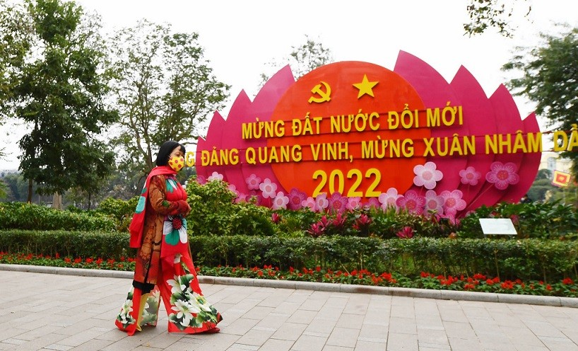 Dự báo thời tiết đêm nay và ngày mai (2-3/2): Hà Nội, Bắc Bộ rét đậm rét hại, vùng núi cao dưới 5 độ C; phía Nam đêm mưa rào vài nơi, ngày nắng