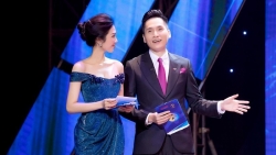Nhan sắc xinh đẹp của BTV Trần Ngọc Anh - MC dẫn lễ trao giải Quả bóng vàng Việt Nam 2021