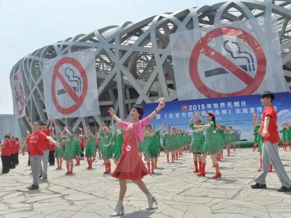 trung quoc cac thanh pho lon tuyen chien voi thuoc la