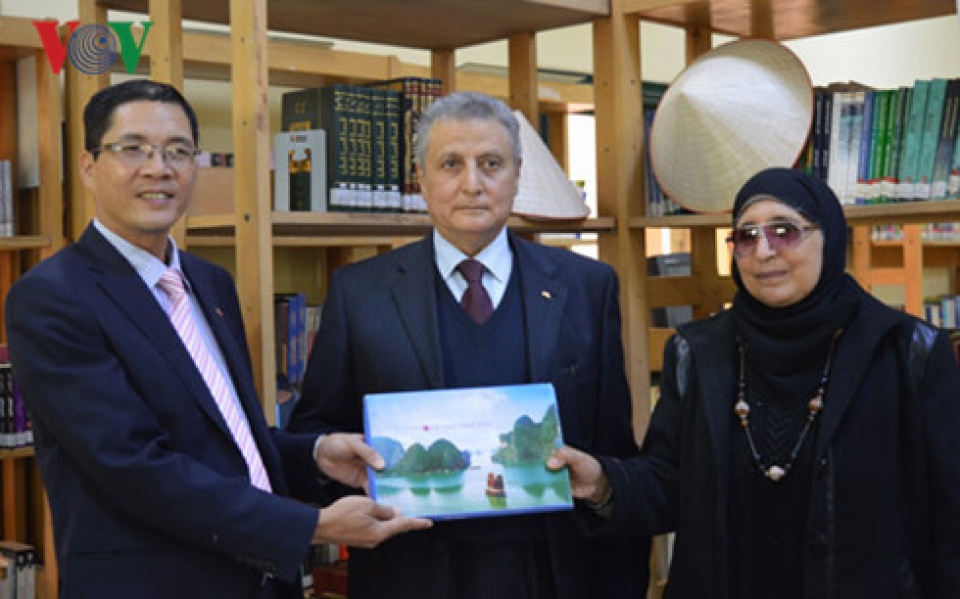 Sôi động ngày văn hóa Việt Nam tại Ai Cập soi dong ngay van hoa viet nam tai tinh qalyubia ai cap