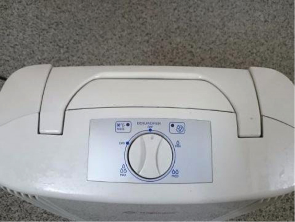 Cẩm nang "giắt túi" khi mua máy hút ẩm gia đình cam nang giat tui khi mua may hut am gia dinh