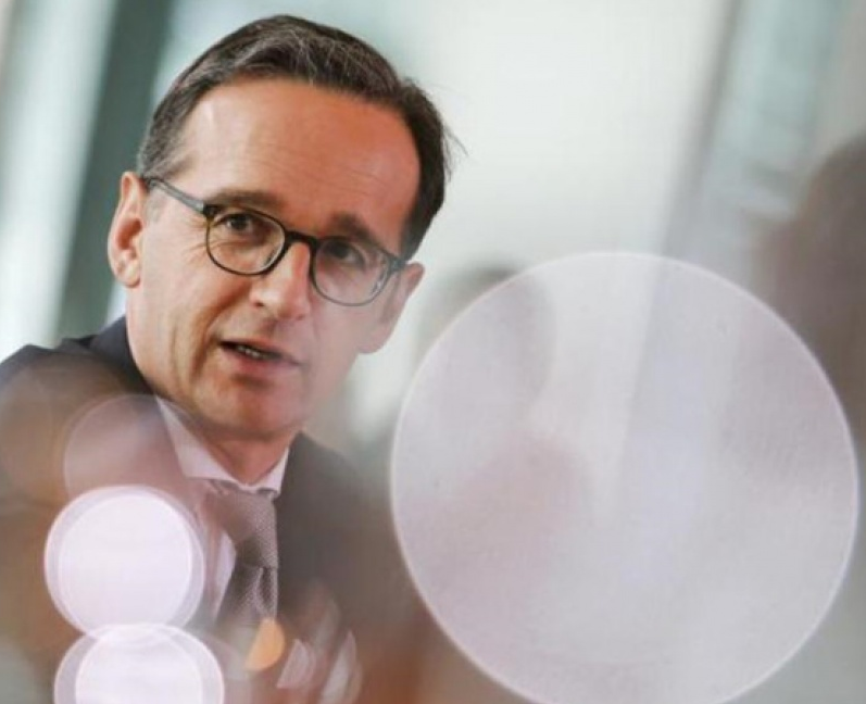 duc yeu cau facebook twitter xoa cac bai phat bieu thu han tin gia