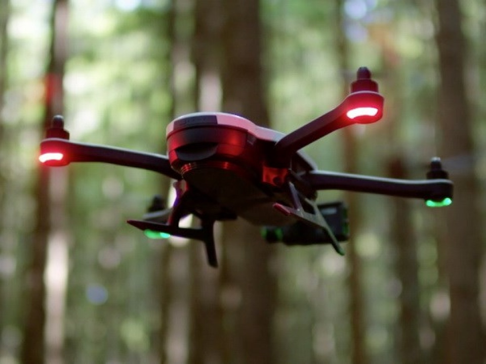 canada de ra quy dinh moi ve su dung vat the bay dieu khien tu xa