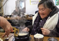 so nguoi gia tren 100 tuoi o cuba da vuot nguong 2000 nguoi