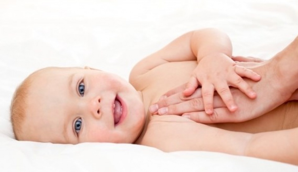 Bí quyết chăm sóc da cho trẻ sơ sinh đúng cách bi quyet cham soc da cho tre so sinh dung cach