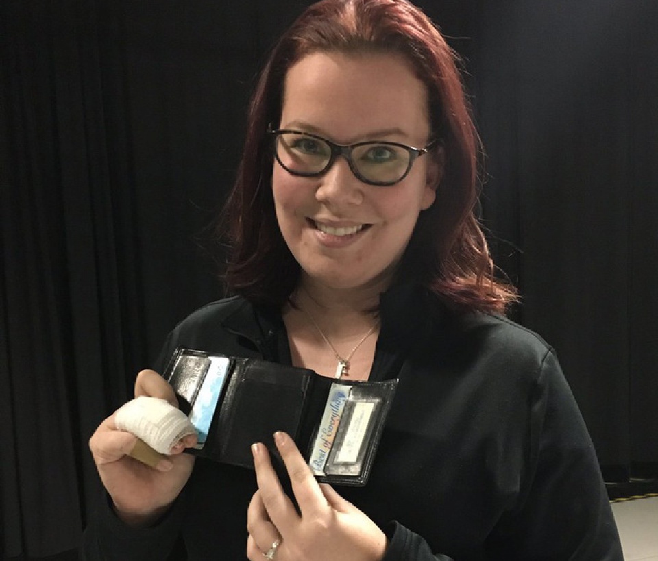 Chiếc ví trở về nguyên vẹn với khổ chủ sau 8 năm bị mất chiec vi tro ve nguyen ven voi kho chu sau 8 nam bi mat