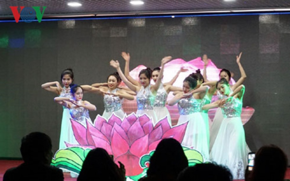 Mít tinh kỷ niệm Ngày thành lập Đoàn TNCS Hồ Chí Minh tại Nga mit tinh ky niem ngay thanh lap doan tncs ho chi minh tai nga