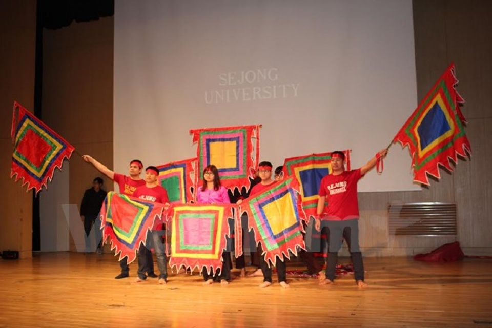 dem van hoa viet nam cua sinh vien dai hoc sejong han quoc