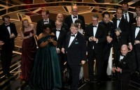 tuong vang oscar bi danh cap doan tu voi chu nhan