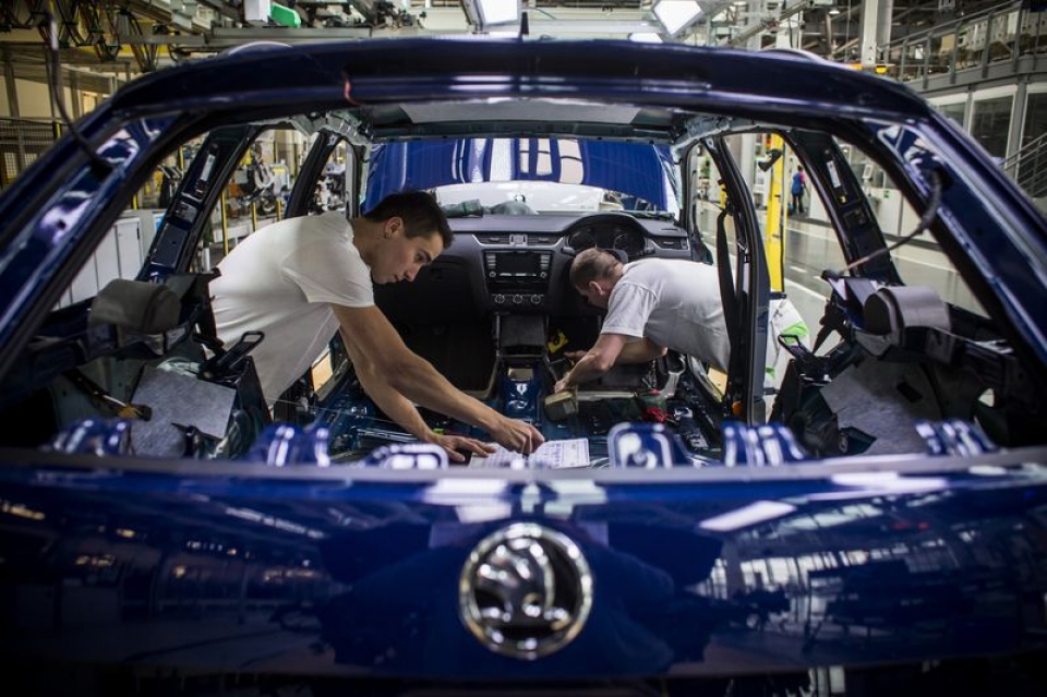 Lao động nhập cư - "Cứu cánh" cho bài toán thiếu nhân công ở Czech lao dong nhap cu cuu canh cho bai toan thieu nhan cong o czech