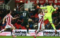 manchester united sinh tu chelsea quyet dau barcelona