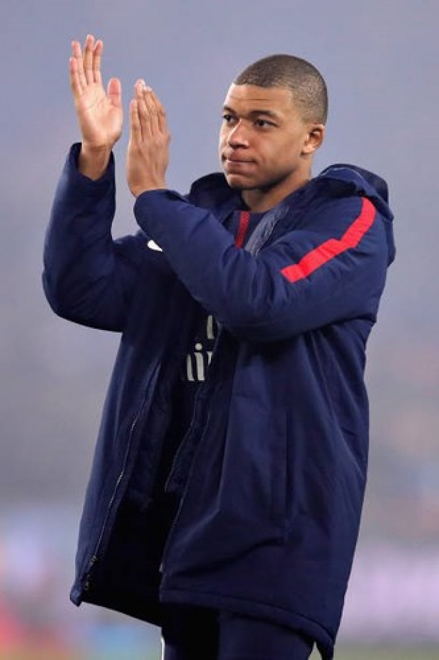 10 cau thu dat gia nhat champions league 20172018 messi bo xa ronaldo