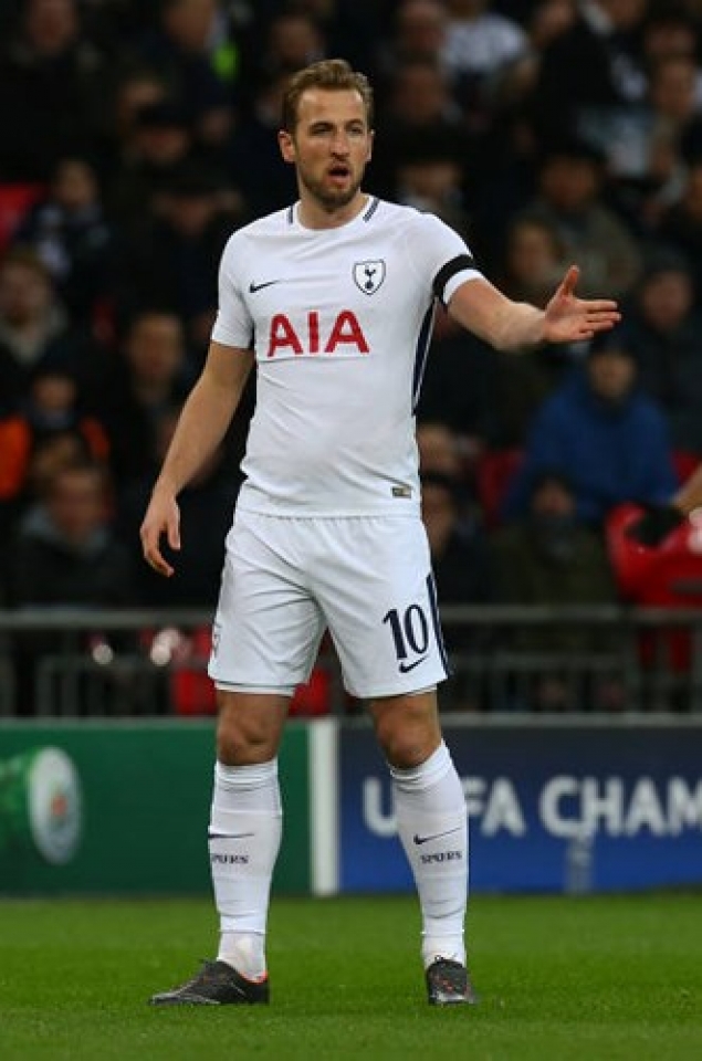 10 cau thu dat gia nhat champions league 20172018 messi bo xa ronaldo