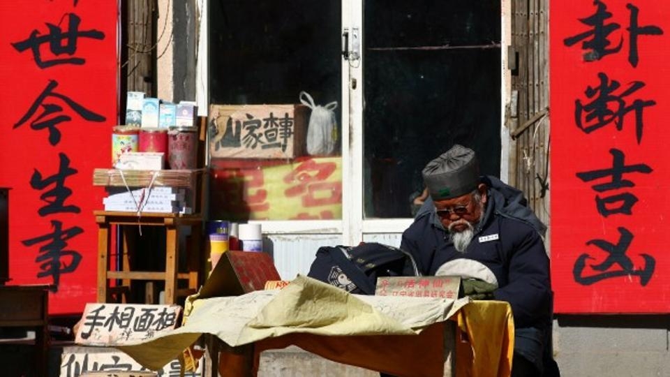 cu ba tra thu thay boi vi song lau hon du doan