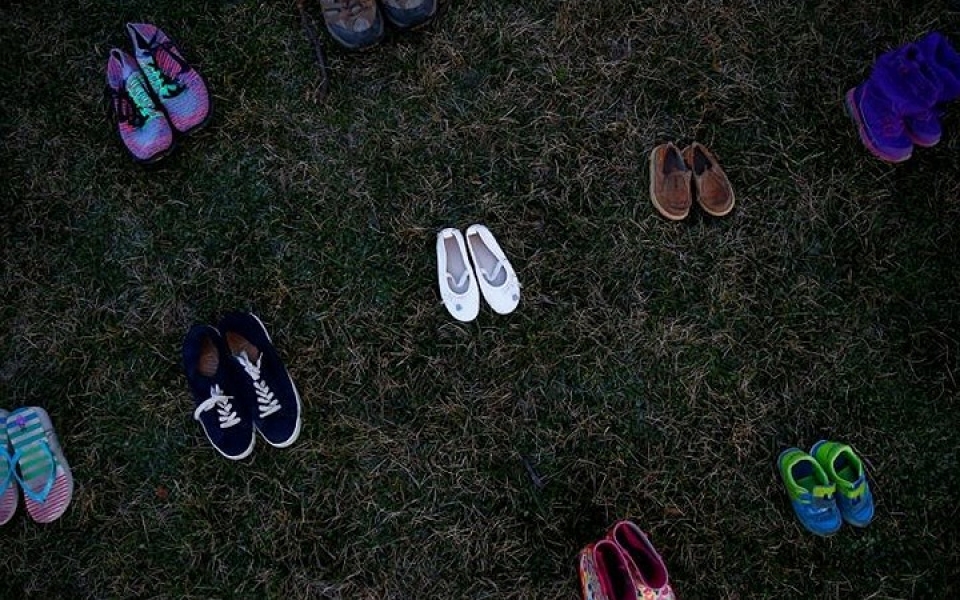 7000 doi giay truoc toa nha quoc hoi my de canh bao bao luc sung dan