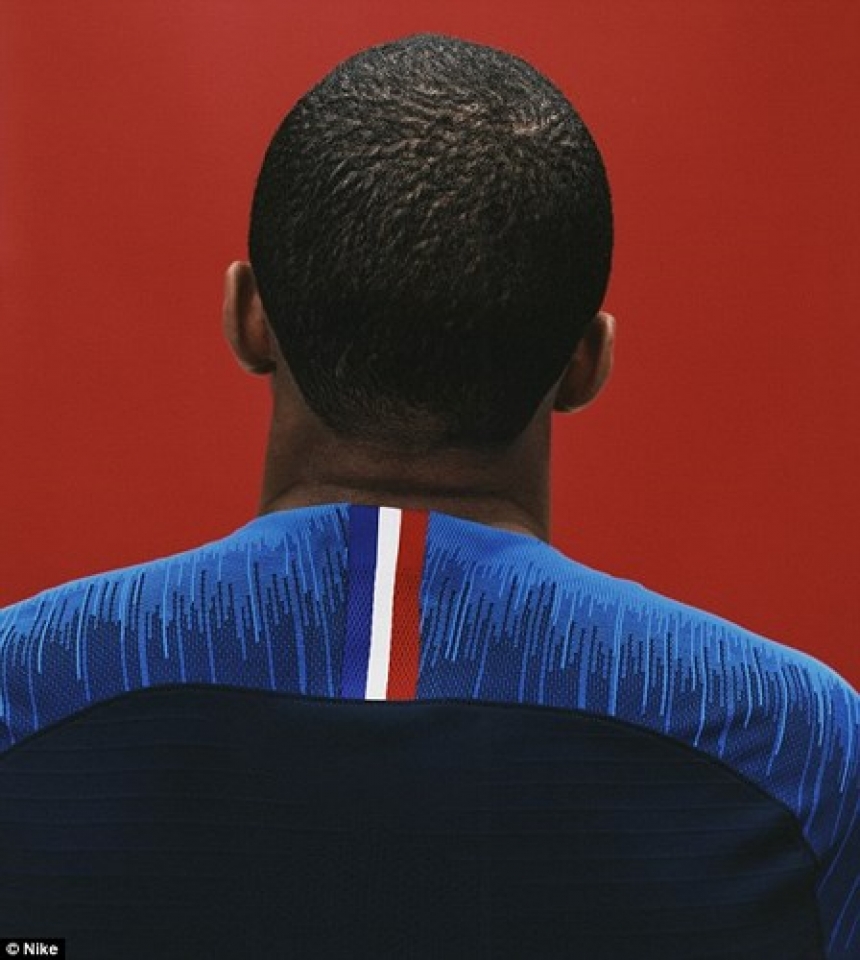 world cup 2018 chinh thuc cong bo ao dau cua dt anh phap