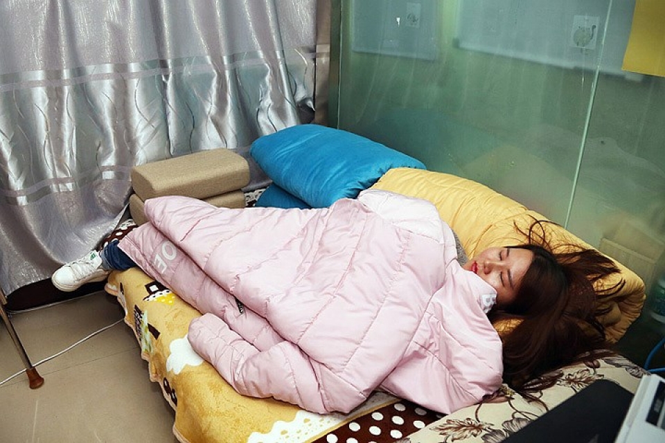 trung quoc no luc dang nguong mo cua co gai tat nguyen