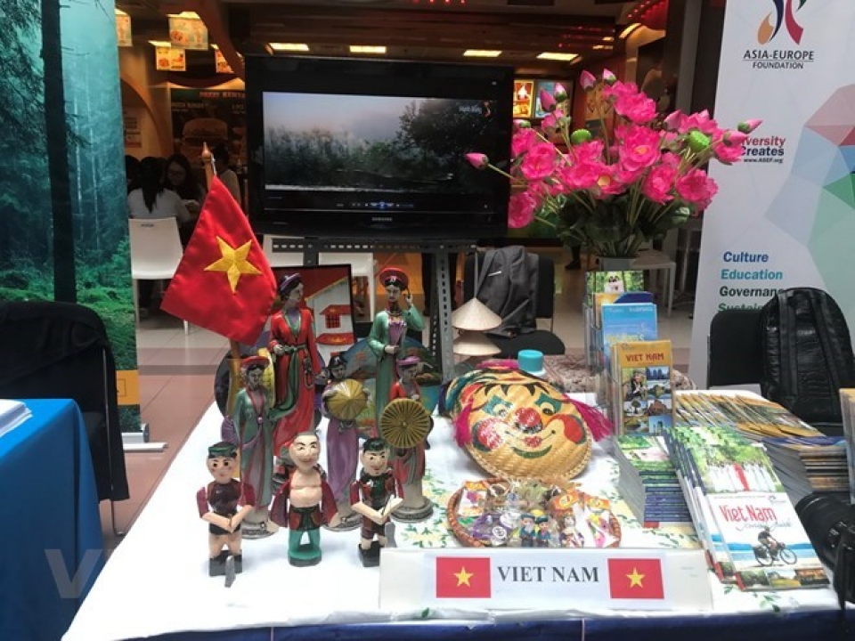 thanh nien co vai tro quan trong doi voi su phat trien cua asem