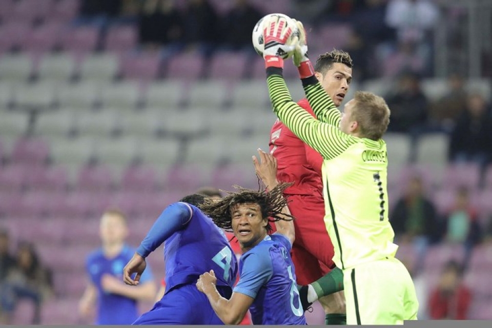 doi hinh xuat sac nhat loat tran giao huu quoc te giua tuan qua