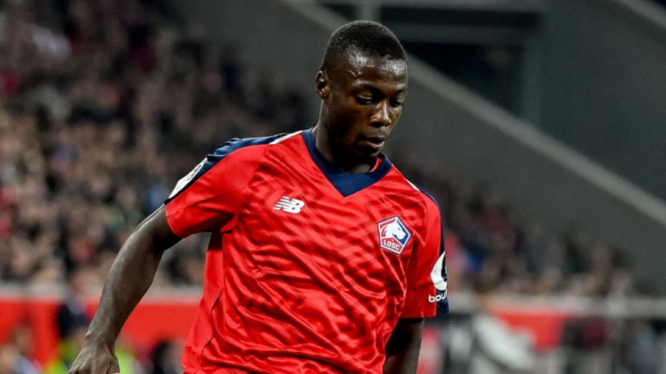 cuoc dua chiec giay vang chau au messi dan dau ronaldo hut hoi