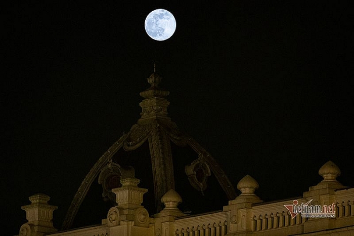 nhung hinh anh dep ve sieu trang tren bau troi ha noi