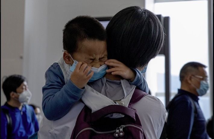 hinh anh cuoc song nguoi dan khap the gioi trong thoi dich covid 19