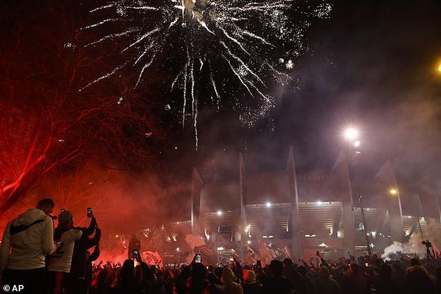 neymar lap cong psg nguoc dong ha dortmund de vao tu ket champions league
