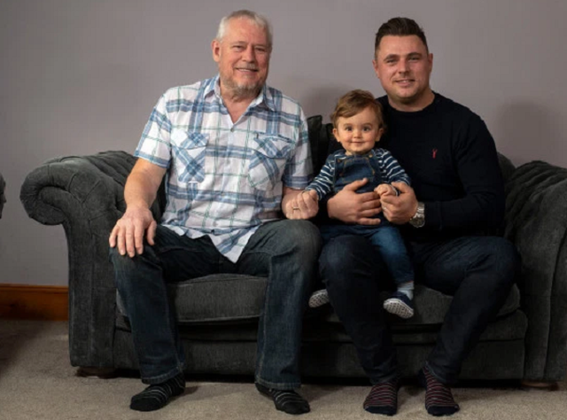 gia dinh 3 the he deu cung ngay sinh nhat