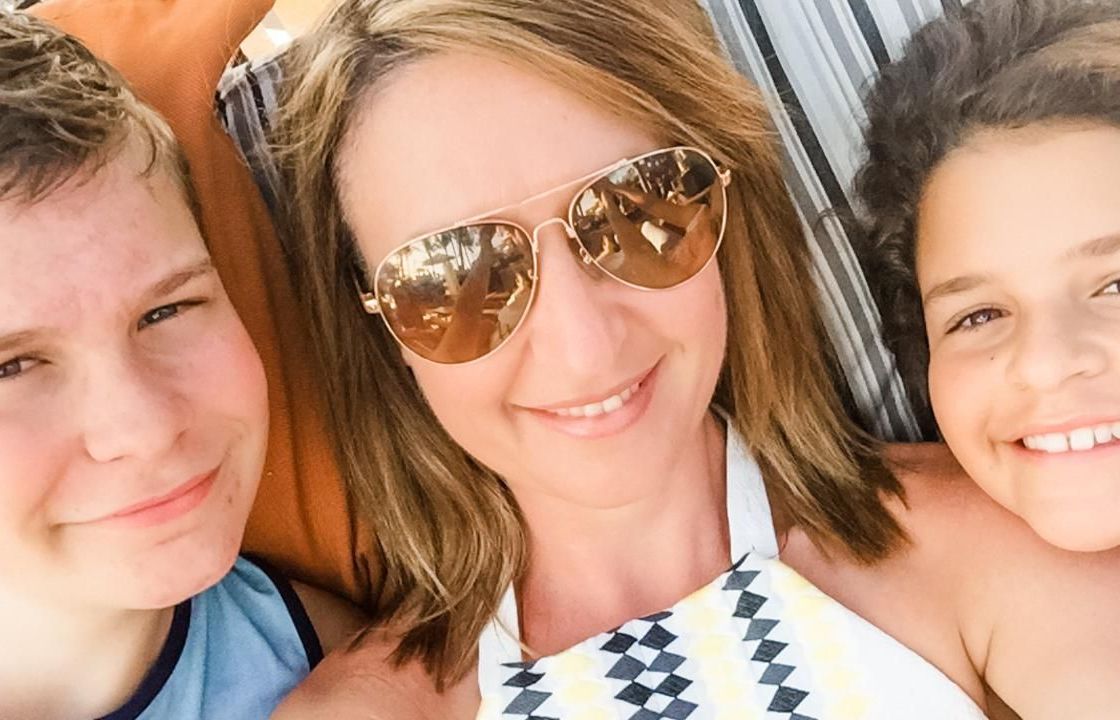 nguoi me neu quan diem khi dua con di du lich bat chap dai dich covid19