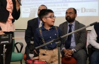 Bé trai 6 tuổi phá kỷ lục Guinness - người đánh trống nhanh nhất thế giới