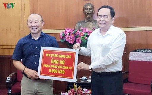 HLV Park Hang Seo ủng hộ 5.000 USD cho "Quỹ phòng chống dịch Covid-19"