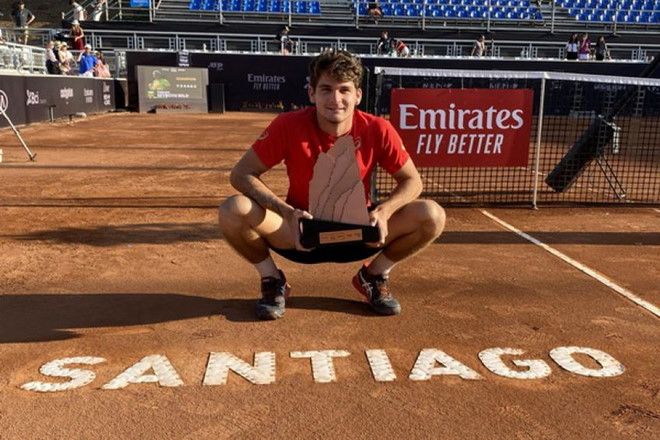 Tay vợt thứ 114 dương tính SARS-CoV-2, Covid-19 bắt đầu hỏi thăm làng quần vợt tay vot dau tien tren the gioi nhiem covid 19