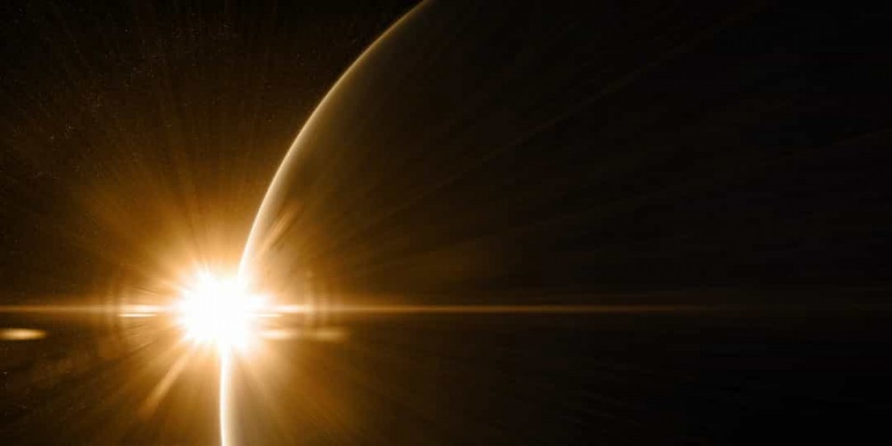 Theo Live Science, khi chúng ta ở trên Trái Đất, chúng ta đang di chuyển quanh Mặt Trời với vận tốc khoảng 107 km/h.