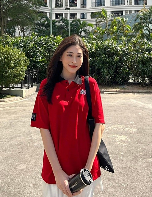 Á hậu Phương Nga