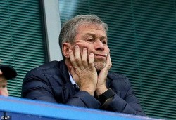 Ngấm đòn trừng phạt, tài sản của tỷ phú Abramovich 'nằm chết dí' ở Anh