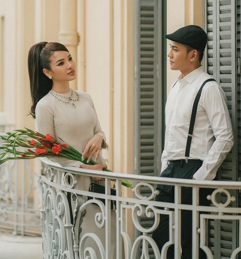 Thời trang sánh đôi đẹp mắt của Phương Trinh Jolie và bạn trai Thời trang sánh đôi đẹp mắt của Phương Trinh Jolie và bạn trai