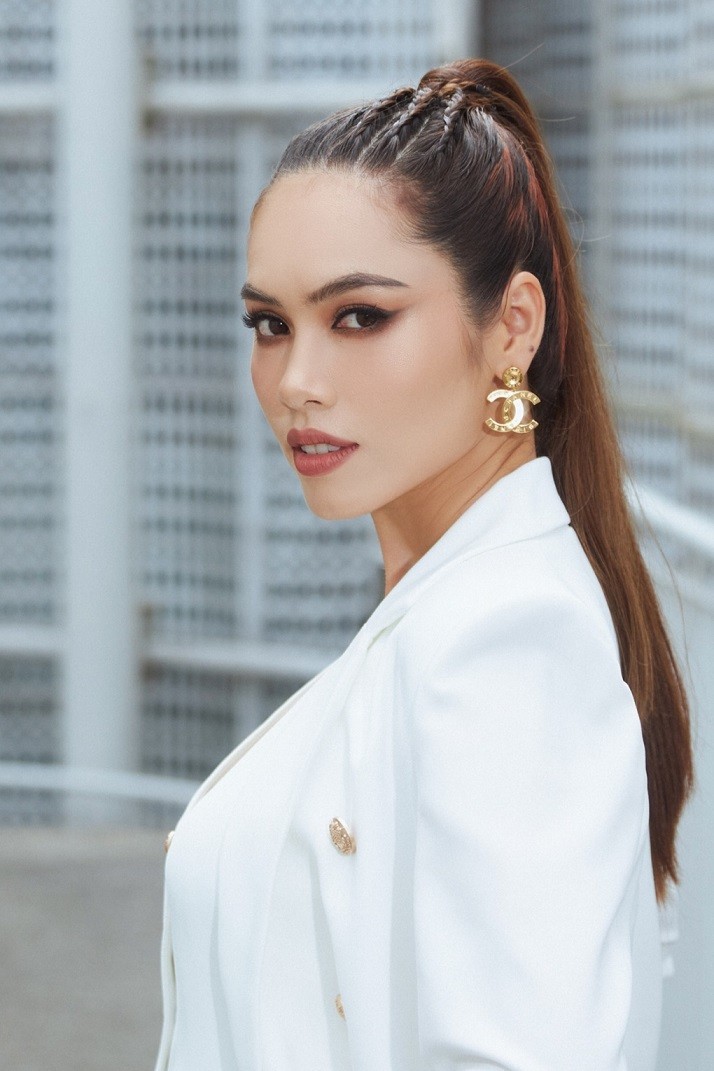 Ban giám khảo Hoa hậu Hoàn vũ Việt Nam 2022 xinh đẹp với tông trắng
