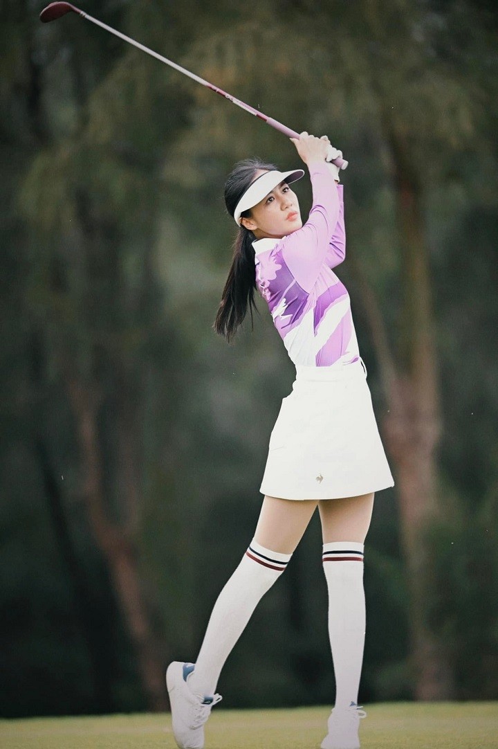 Golf helps Vietnamese beauties improve their health and physique