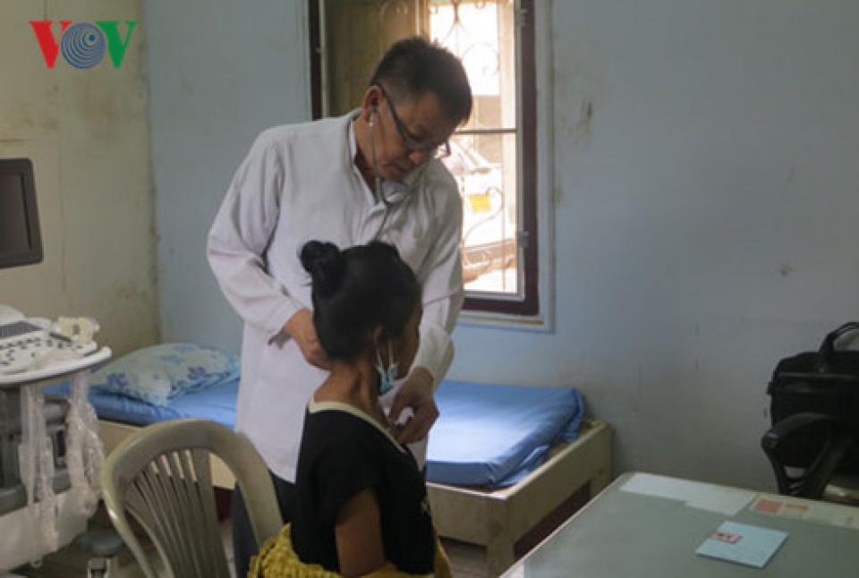 bac si viet kieu day dut voi tieng viet