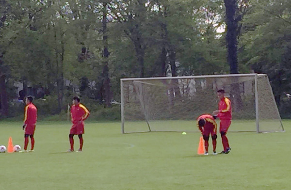 u20 viet nam tap luyen tich cuc o buoi tap dau tien tai duc