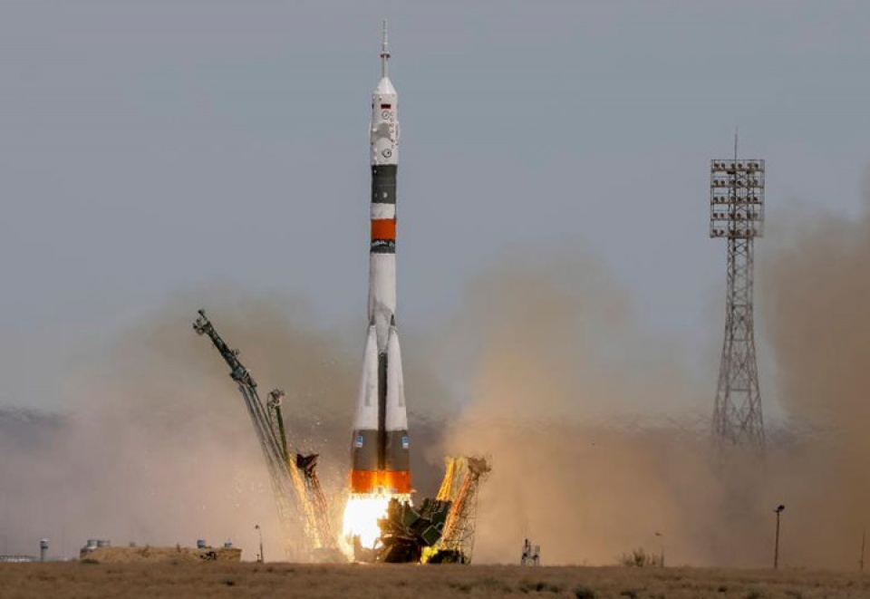 tau vu tru soyuz ms 04 roi be phong huong toi tram iss