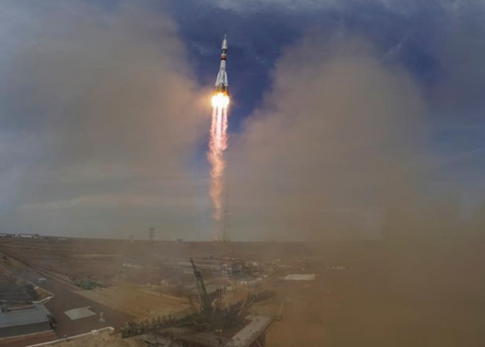 tau vu tru soyuz ms 04 roi be phong huong toi tram iss