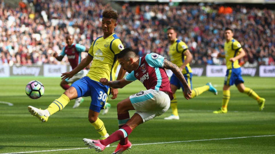 10 khoanh khac an tuong nhat vong 34 premier league